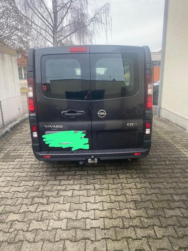Gebraucht Opel Vivaro 120 PS (88 kW) 2016 Schwarz Van / Kleinbus