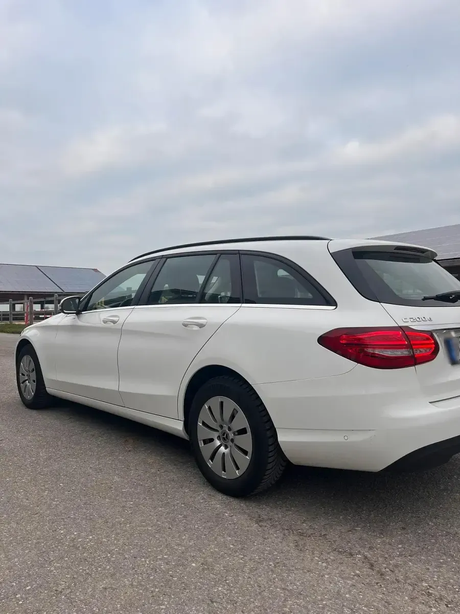 Gebraucht Mercedes C200 136 PS (100 kW) 2018 Weiß Kombi