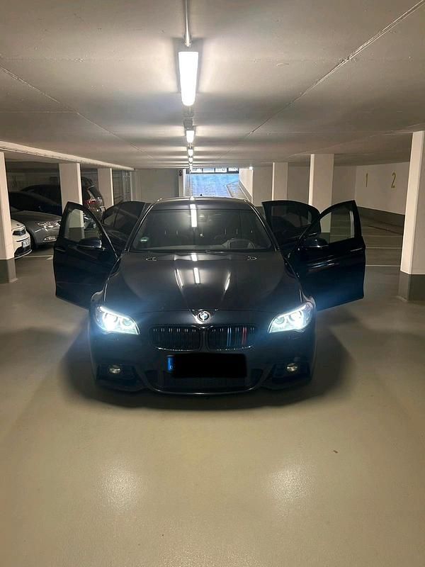 Schwarz Gebraucht 2014 BMW 530 M Sport Limousine | 15.500 € (Guter Preis) - Bild 1/4