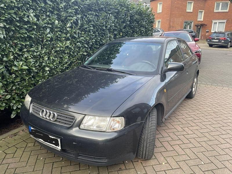 Gebraucht Audi A3 Ambiente 101 PS (74 kW) 1997 Schwarz Kleinwagen