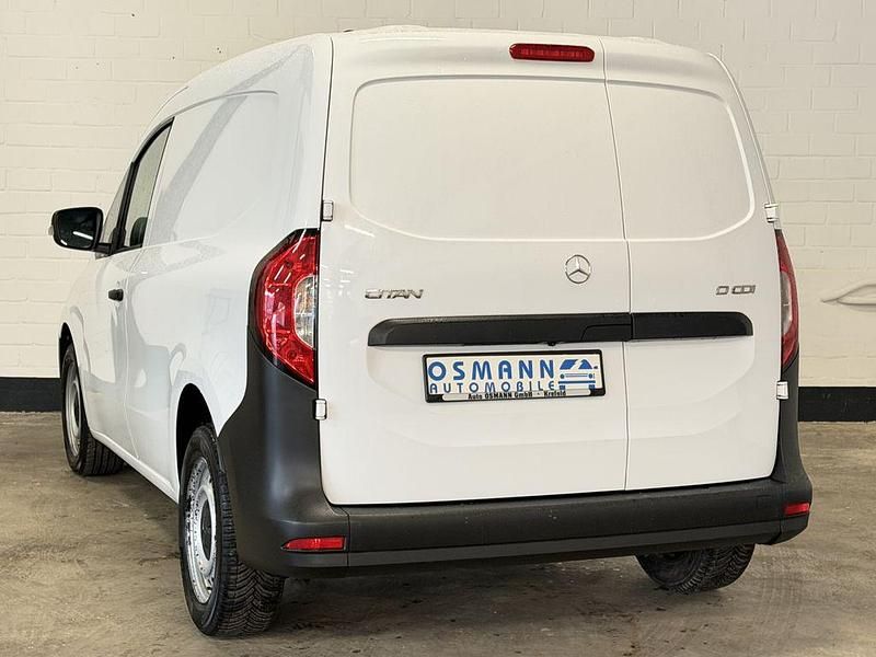 Gebraucht Mercedes Citan 110 95 PS (69 kW) 2023 Weiß Van / Kleinbus