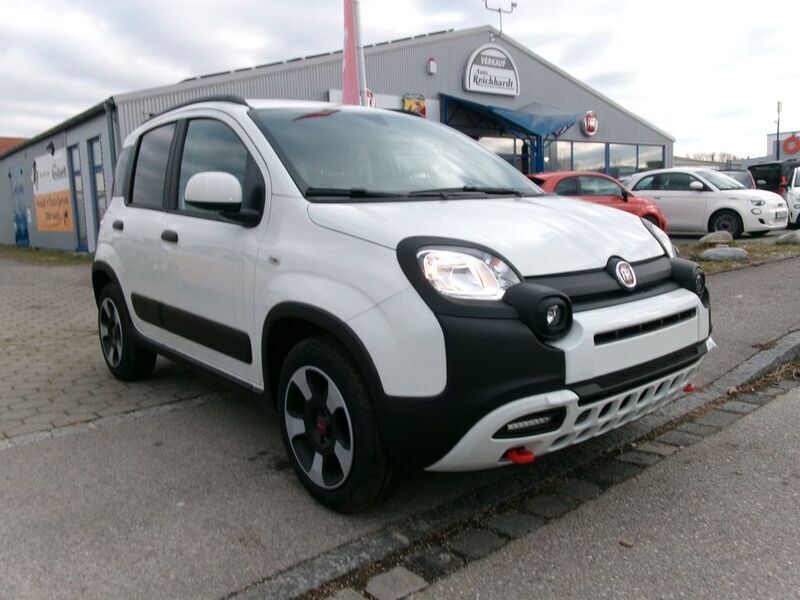 Weiß Gebraucht 2023 Fiat Panda Cross Cross Kleinwagen | 15.980 € (Etwas zu teuer) - Bild 1/4