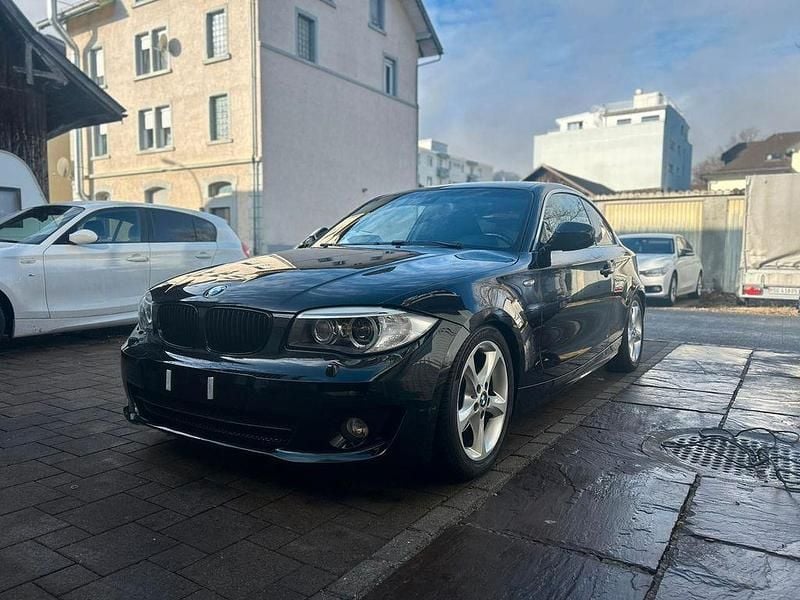 Gebraucht BMW 125 218 PS (160 kW) 2011 Schwarz Kleinwagen