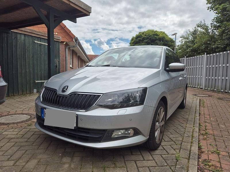 Silber Gebraucht 2016 Skoda Fabia Kombi | 6.700 € (Fairer Preis) - Bild 1/4