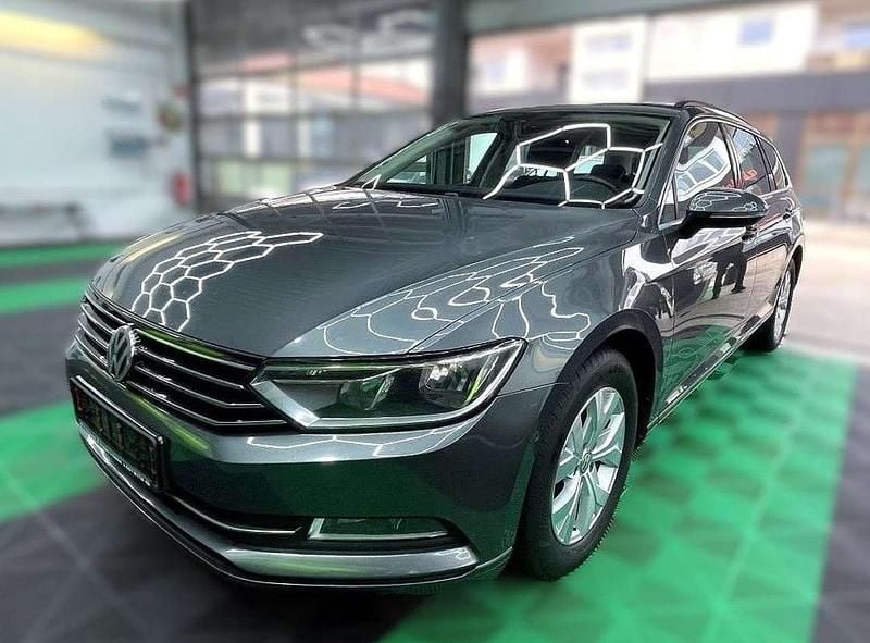 Usado VW Passat 150 HP (110 kW) 2016 Cinzento Sedan