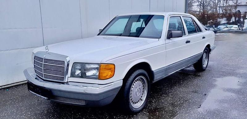 Gebraucht Mercedes 300 150 PS (110 kW) 1985 Weiß Limousine