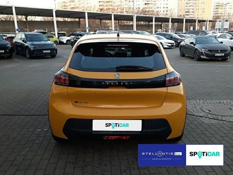Gebraucht Peugeot e-208 Active 100 kW (136 PS) 2021 Gelb Kleinwagen