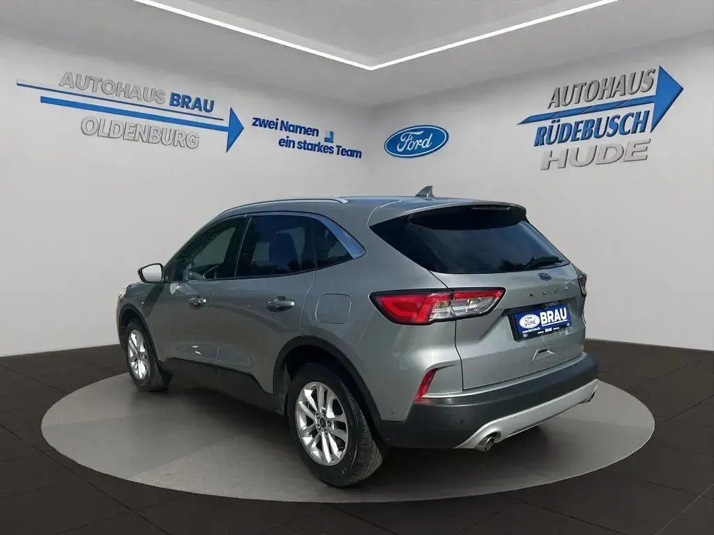 Gebraucht Ford Kuga Titanium 120 PS (88 kW) 2023 Grau SUV