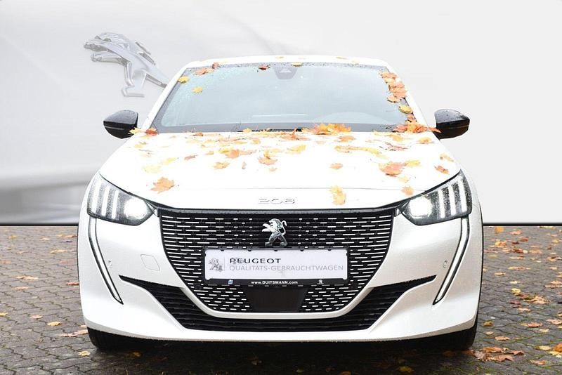 Weiß Gebraucht 2021 Peugeot e-208 GT Kleinwagen | 19.000 € (Fairer Preis) - Bild 1/1
