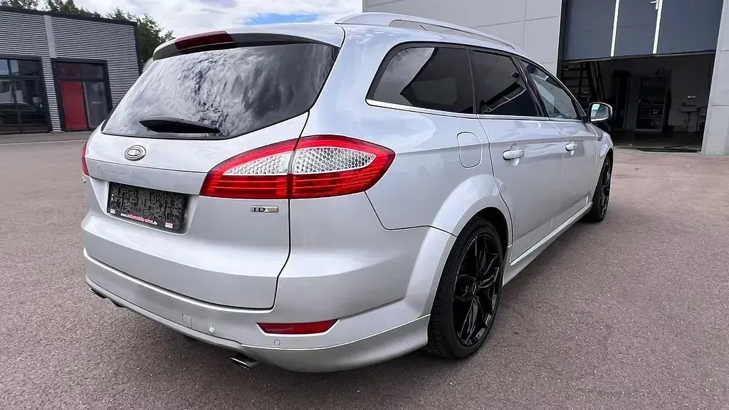 Gebraucht Ford Mondeo Sport 175 PS (128 kW) 2009 Silber Limousine