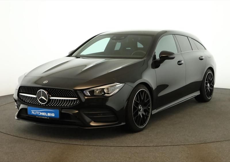 Kosmosschwarz Gebraucht 2021 Mercedes CLA250 Shooting Brake AMG line Kombi | 31.780 € - Bild 1/4