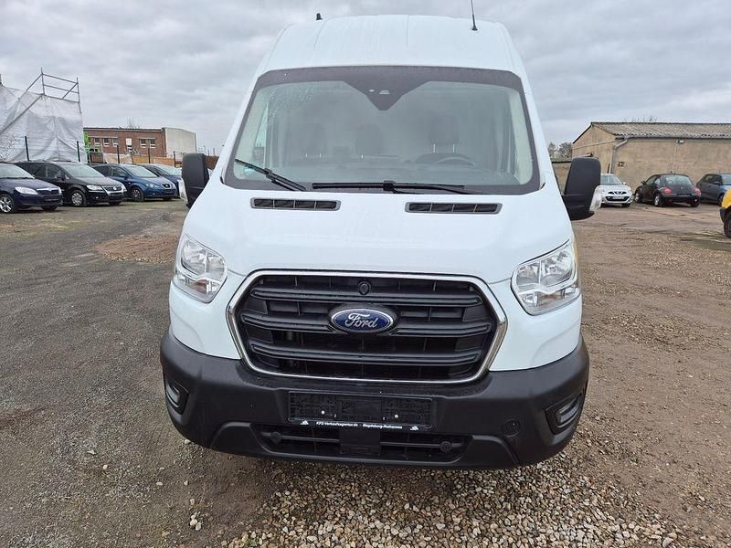 Gebraucht Ford Transit Trend 185 PS (136 kW) 2020 Weiß Limousine