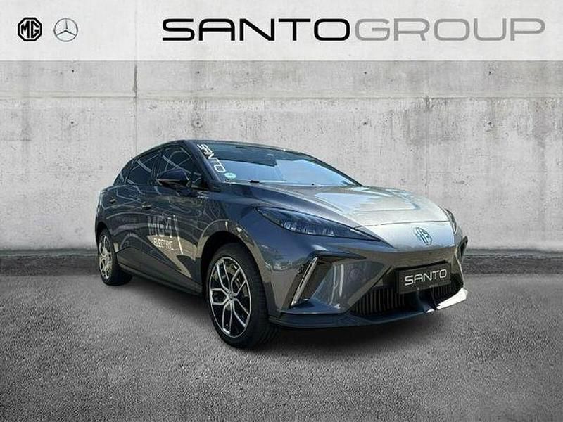 Grey metallic Gebraucht 2025 MG MG4 EV Luxury Kleinwagen | 26.990 € (Fairer Preis) - Bild 1/4