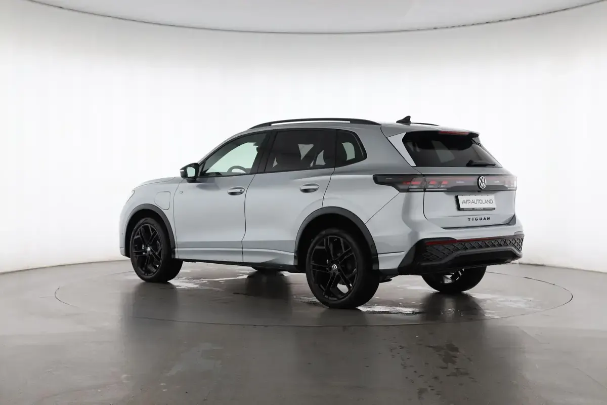 Neu VW Tiguan Style 150 PS (110 kW) 2026 Delfingrau SUV
