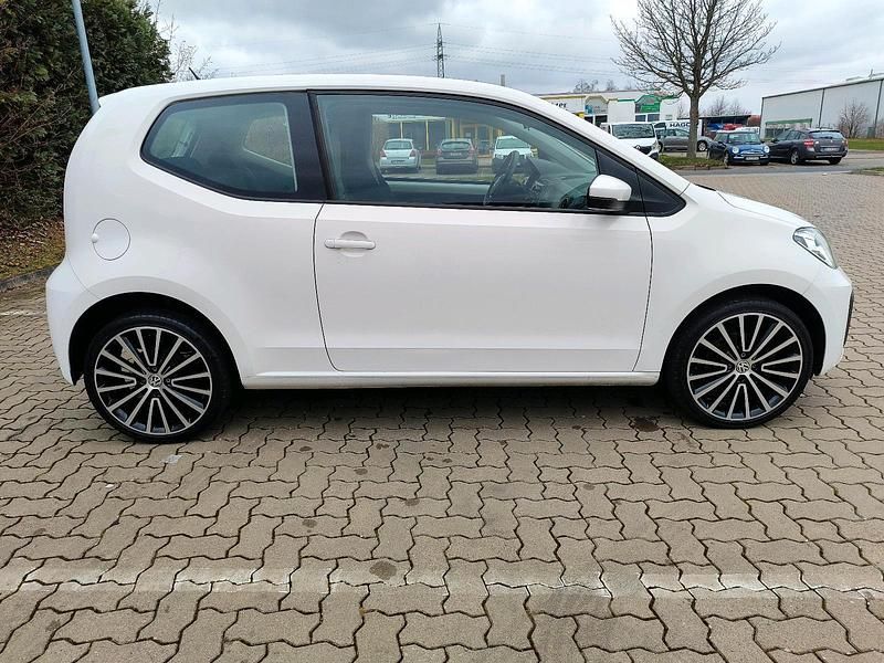 Gebraucht VW up! Move 44 PS (32 kW) 2017 Weiß Kleinwagen