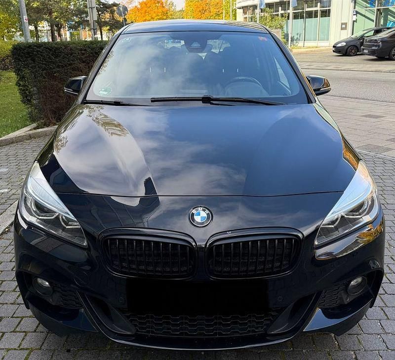 Gebraucht BMW 220 Gran Tourer M Sport 190 PS (139 kW) 2017 Schwarz Van / Kleinbus