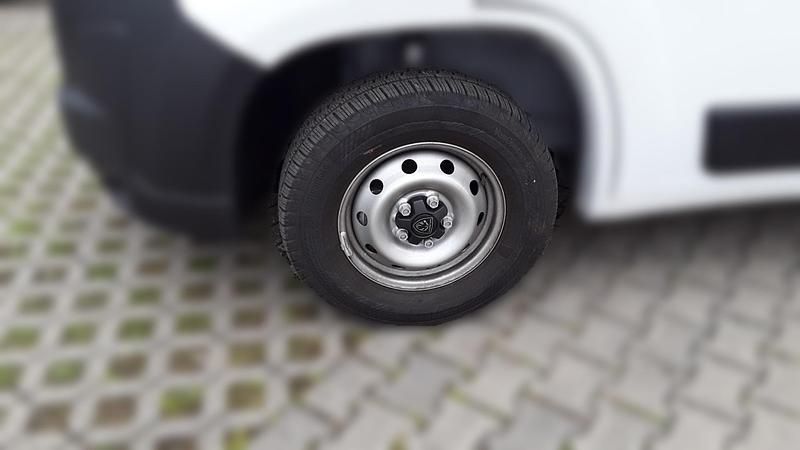 Gebraucht Peugeot Boxer 140 PS (102 kW) 2025 Weiß Van