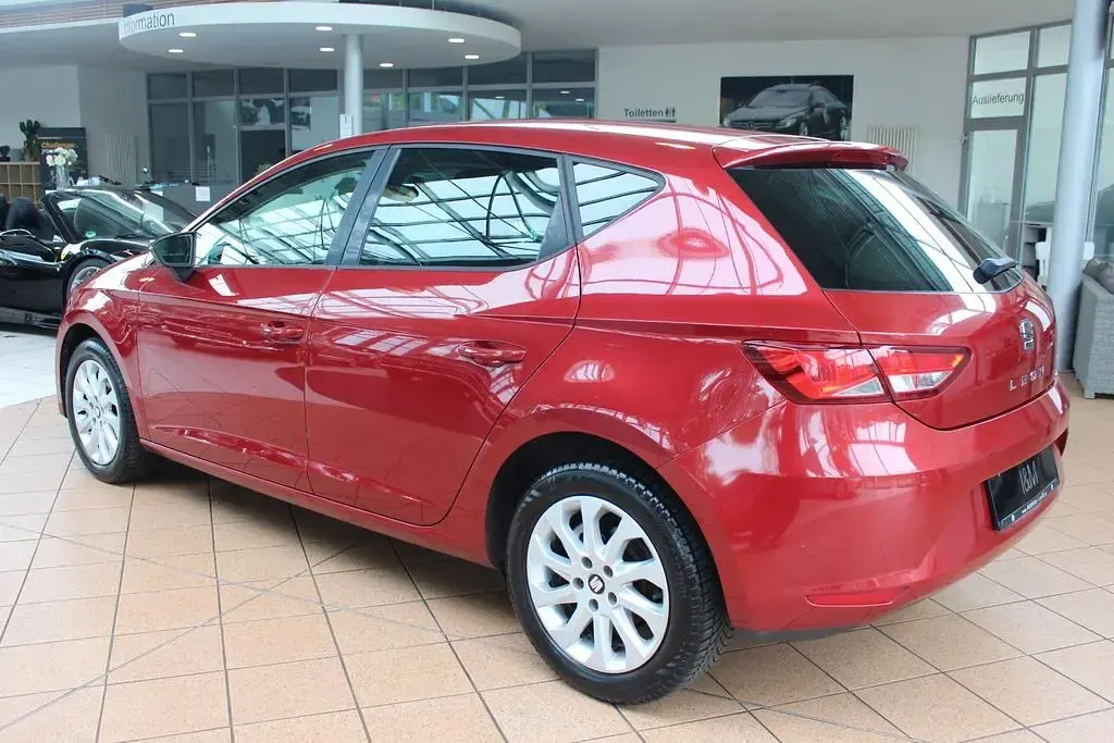 Gebraucht Seat Leon Style 122 PS (89 kW) 2014 Rot Limousine