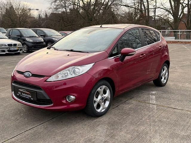 Gebraucht Ford Fiesta Titanium 82 PS (60 kW) 2010 Rot Kleinwagen