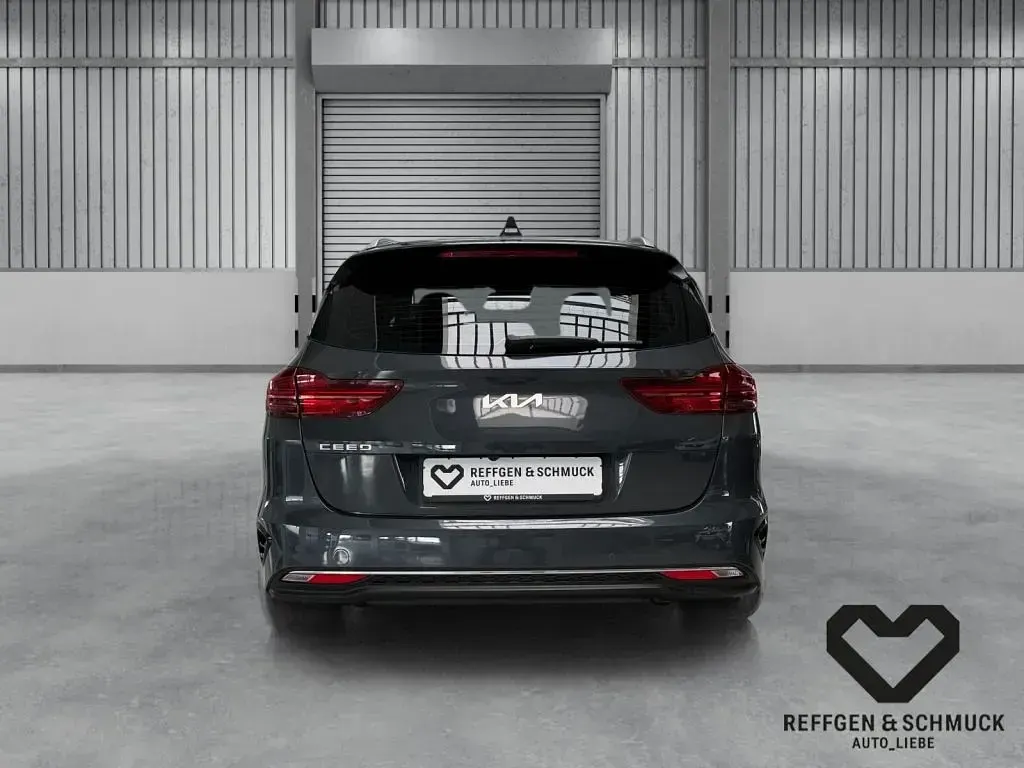 Gebraucht Kia Ceed 160 PS (117 kW) 2022 Dark penta (metallic) Kleinwagen