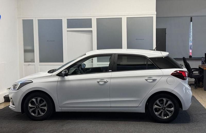 Gebraucht Hyundai i20 YES! 84 PS (61 kW) 2019 Weiß Kleinwagen