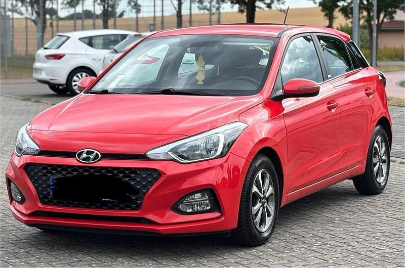Orange Gebraucht 2020 Hyundai i20 Active Kleinwagen | 8.250 € (Superpreis) - Bild 1/4
