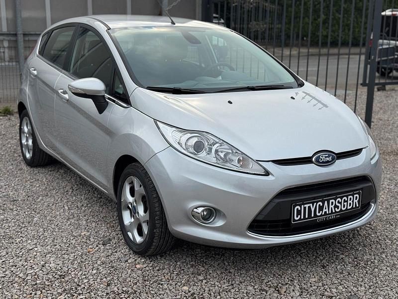 Gebraucht 2009 Ford Fiesta Titanium Kleinwagen | 5.750 € (Fairer Preis) - Bild 1/3