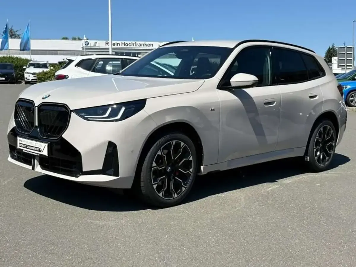 Gebraucht BMW X3 M Sport 197 PS (144 kW) 2025 Grau SUV