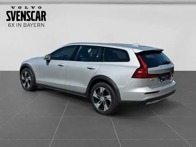 Gebraucht Volvo V60 CC 184 PS (135 kW) 2023 Kombi