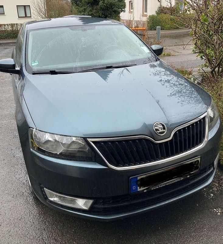 Grau Gebraucht 2016 Skoda Rapid Ambition Kleinwagen | 8.666 € (Etwas zu teuer) - Bild 1/4