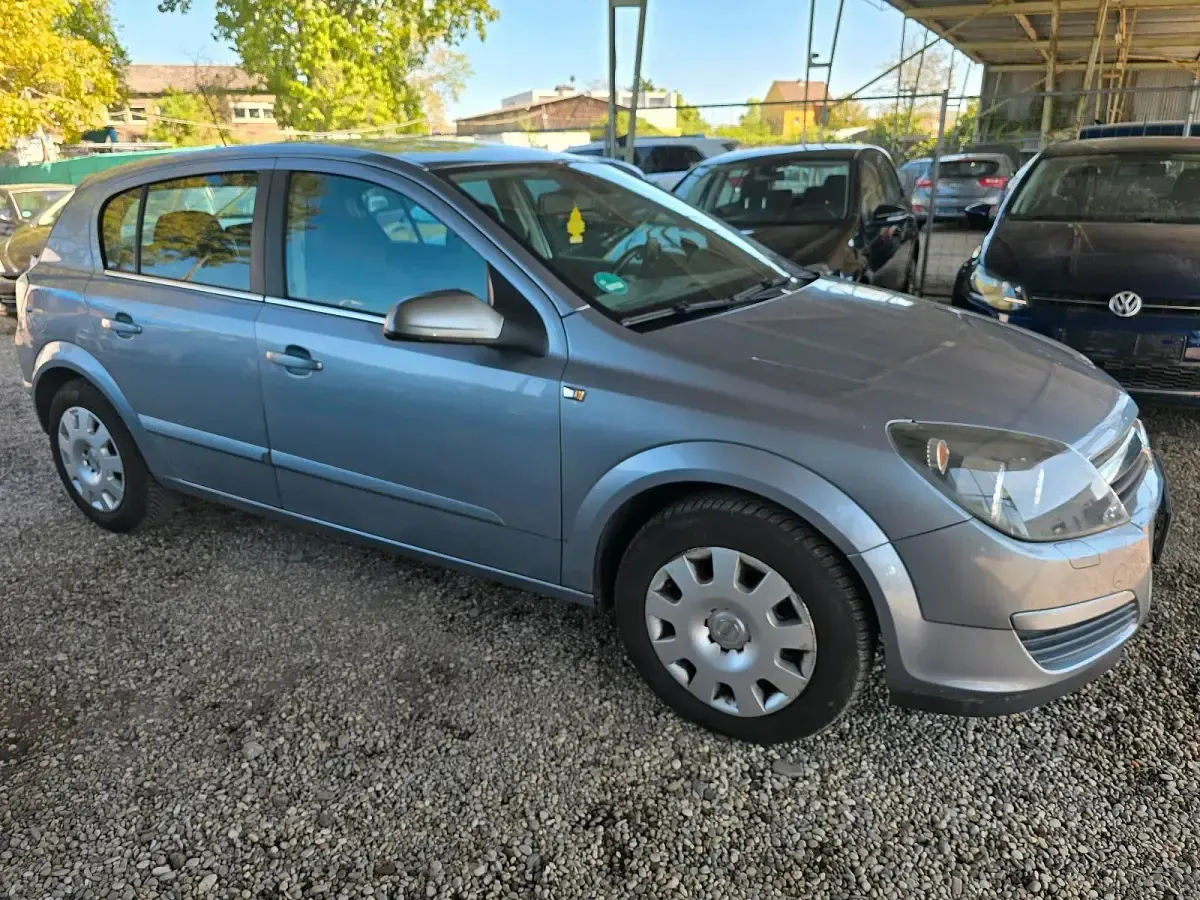 Gebraucht Opel Astra 125 PS (91 kW) 2004 Grau Limousine