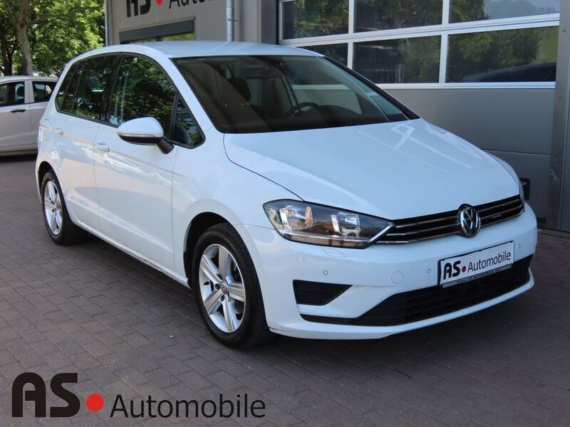 Weiß Gebraucht 2014 VW Golf Sportsvan Comfortline Van / Kleinbus | 6.990 € (Guter Preis) - Bild 1/4
