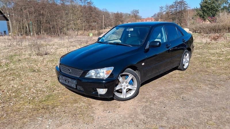 Gebraucht Lexus IS200 155 PS (114 kW) 2000 Schwarz Limousine