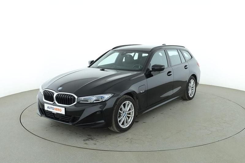 Gebraucht BMW 320e 204 PS (150 kW) 2022 Schwarz Kombi