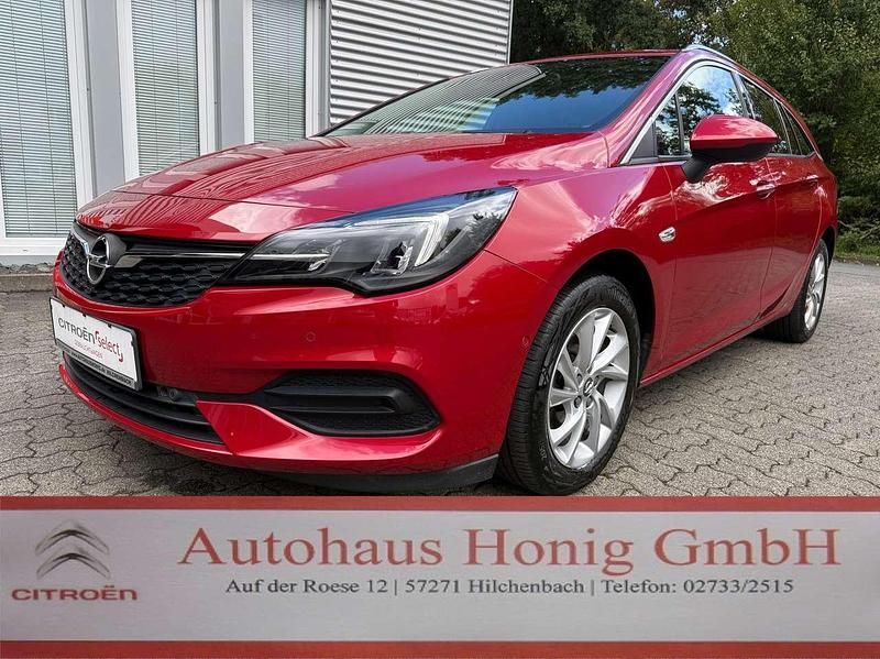 Chillirotmet. Gebraucht 2020 Opel Astra Elegance Kombi | 14.900 € (Fairer Preis) - Bild 1/4