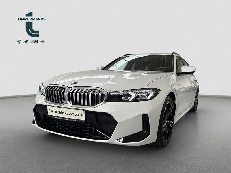 Mineralweiß (metallic) Gebraucht 2025 BMW 320 Sport Line Kombi | 37.880 € (Guter Preis) - Bild 1/4
