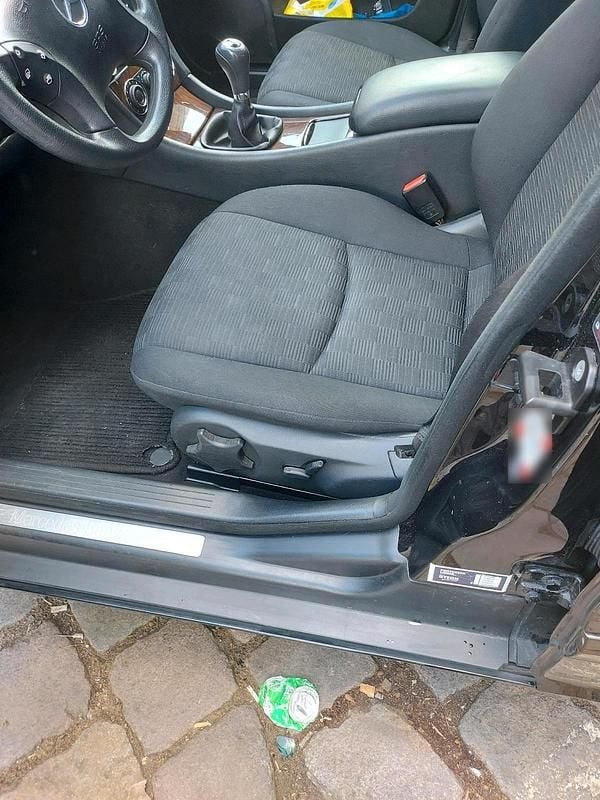 Gebraucht Mercedes C180 140 PS (102 kW) 2005 Schwarz Limousine