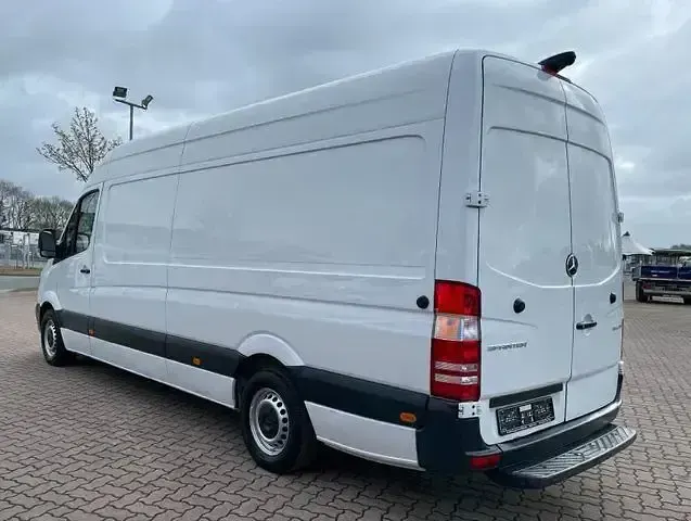 Second-hand Mercedes Sprinter 163 CP (119 kW) 2018 Alb Van