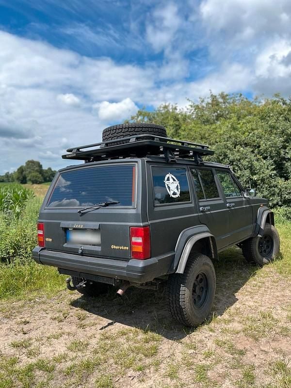 Gebraucht Jeep Cherokee 184 PS (135 kW) 1993 Grau SUV