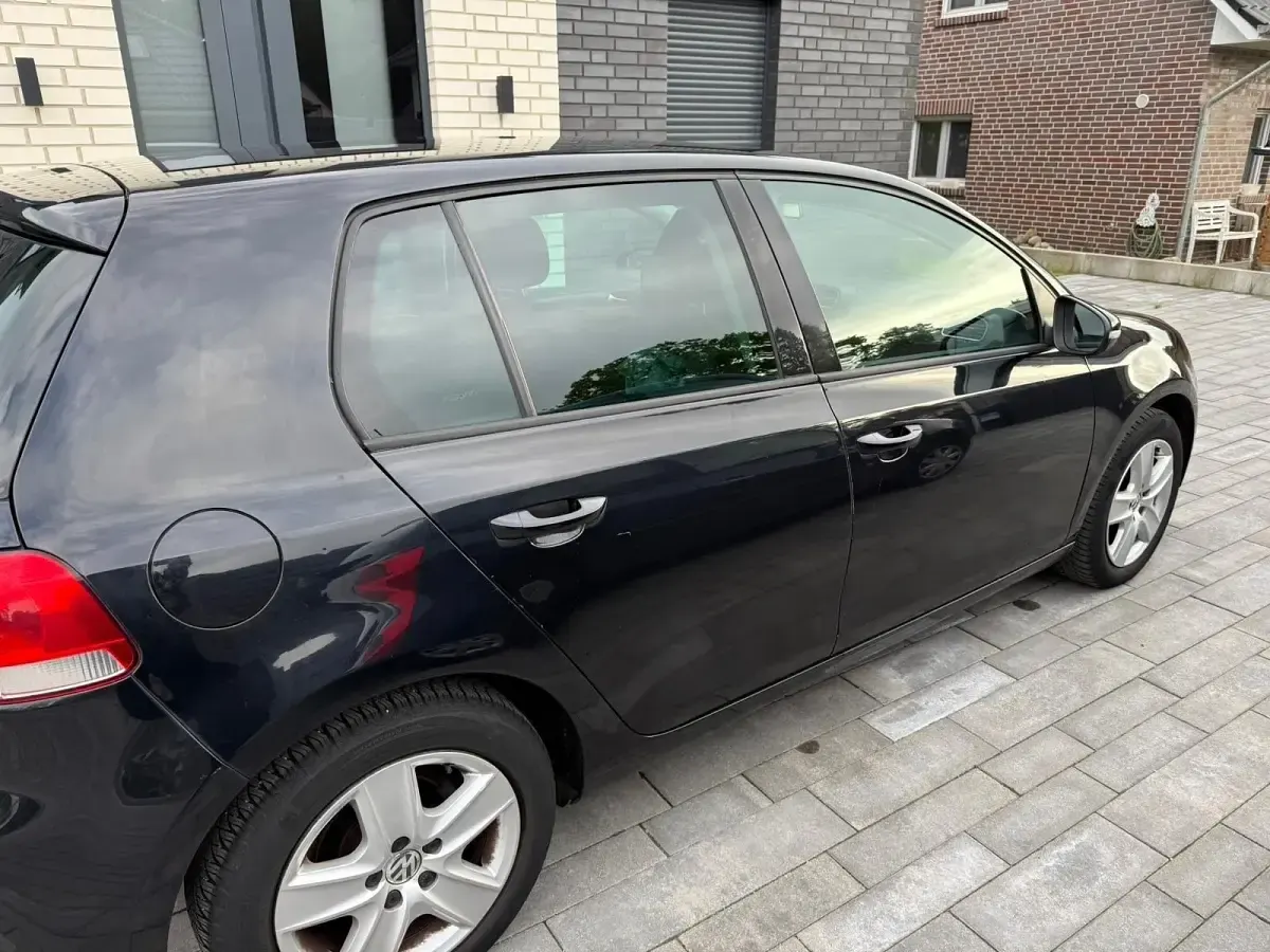 Gebraucht VW Golf VI 105 PS (77 kW) 2010 Kleinwagen