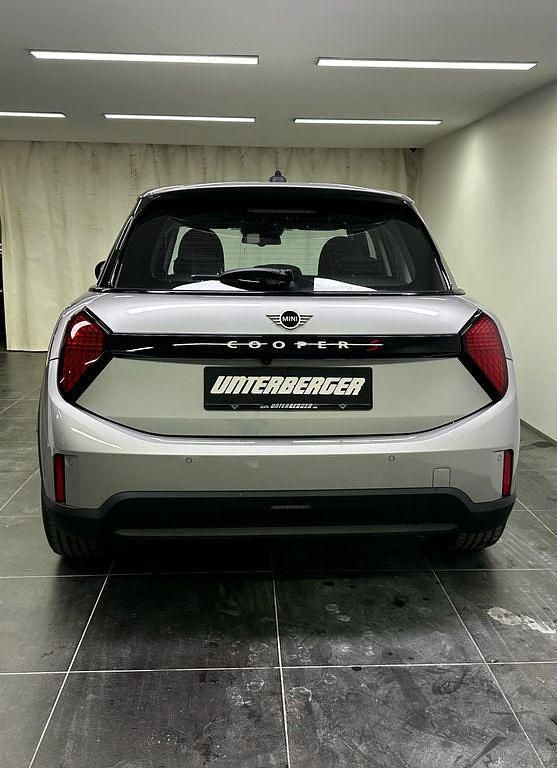 Gebraucht Mini Cooper S Classic 204 PS (150 kW) 2024 Melting silver met. Kleinwagen