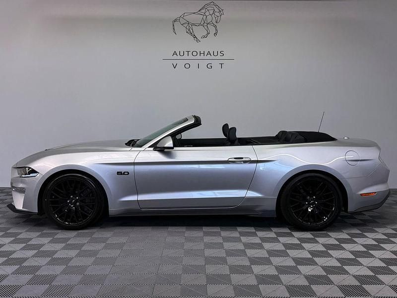 Brightsilber (metallic) Gebraucht 2019 Ford Mustang GT Cabrio | 41.500 € (Etwas zu teuer) - Bild 1/4