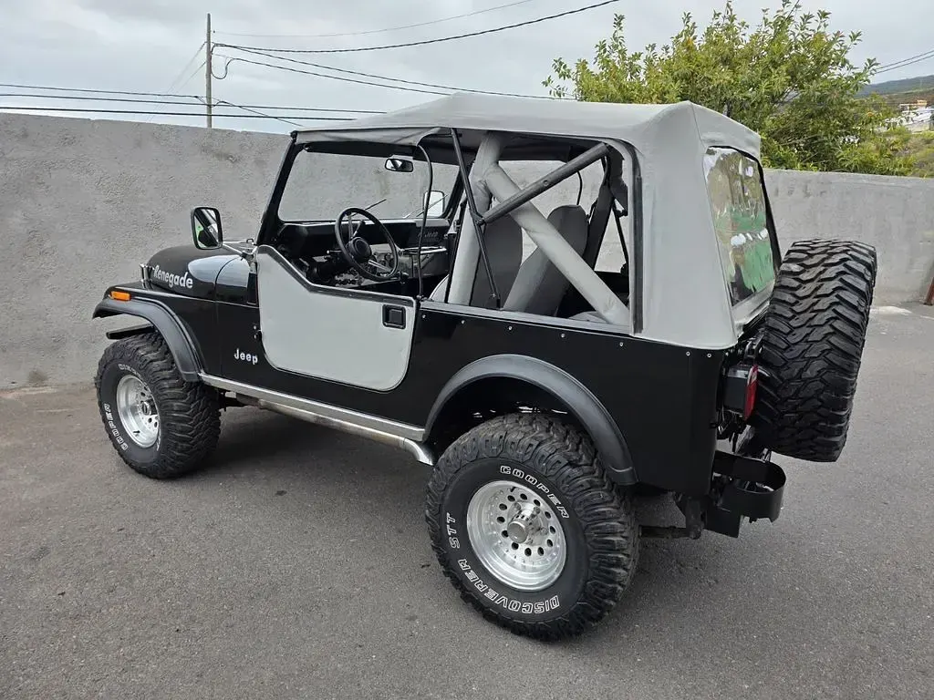 Gebraucht Jeep CJ 192 PS (141 kW) 1985 Schwarz SUV