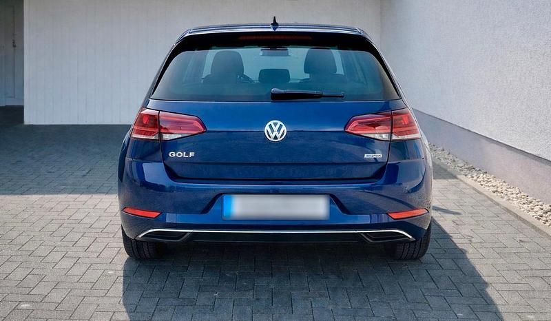 Gebraucht VW Golf VII Join 131 PS (96 kW) 2018 Blau Limousine