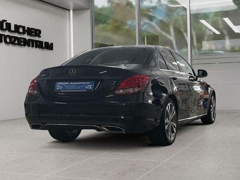 Gebraucht Mercedes C300 258 PS (189 kW) 2019 Schwarz Limousine