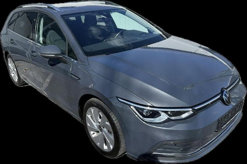 Gebraucht VW Golf VIII Style 150 PS (110 kW) 2023 Delfingrau metallic Kombi
