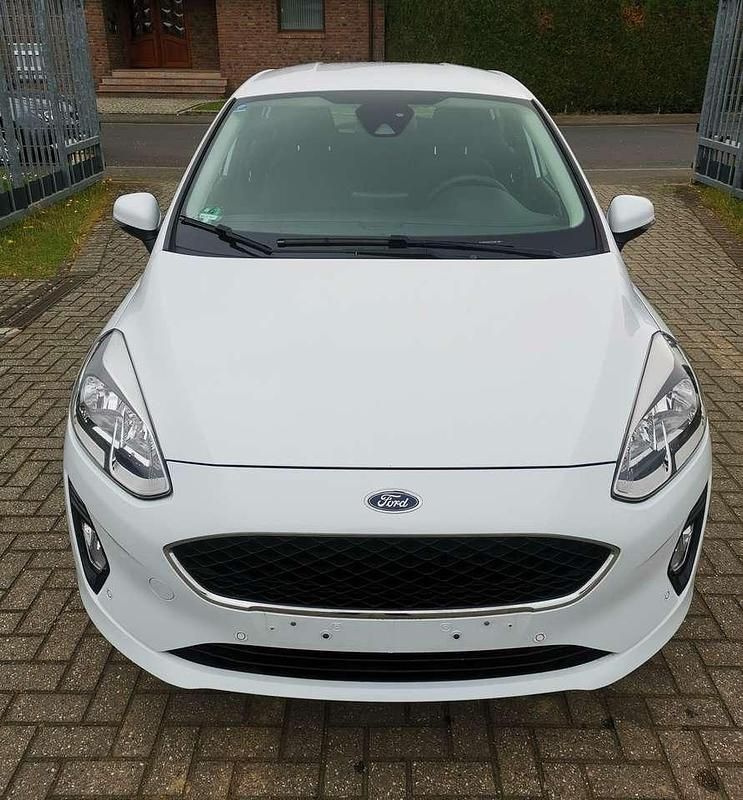 Gebraucht Ford Fiesta 101 PS (74 kW) 2020 Frostweiß Kleinwagen