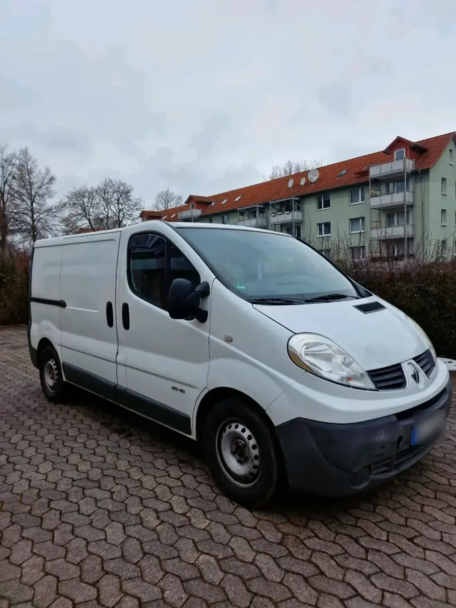 Gebraucht Renault Trafic 120 PS (88 kW) 2010 Weiß Van / Kleinbus