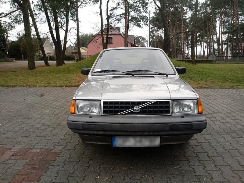Gebraucht Volvo 340 70 PS (51 kW) 1985 Grau Kleinwagen
