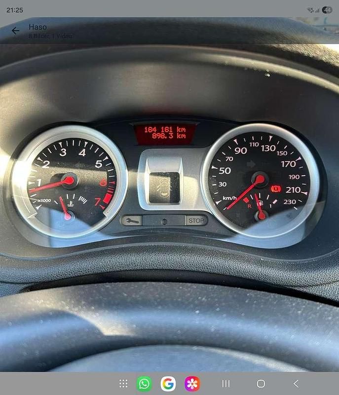 Gebraucht Renault Clio GrandTour Dynamique 103 PS (75 kW) 2011 Silber Kombi